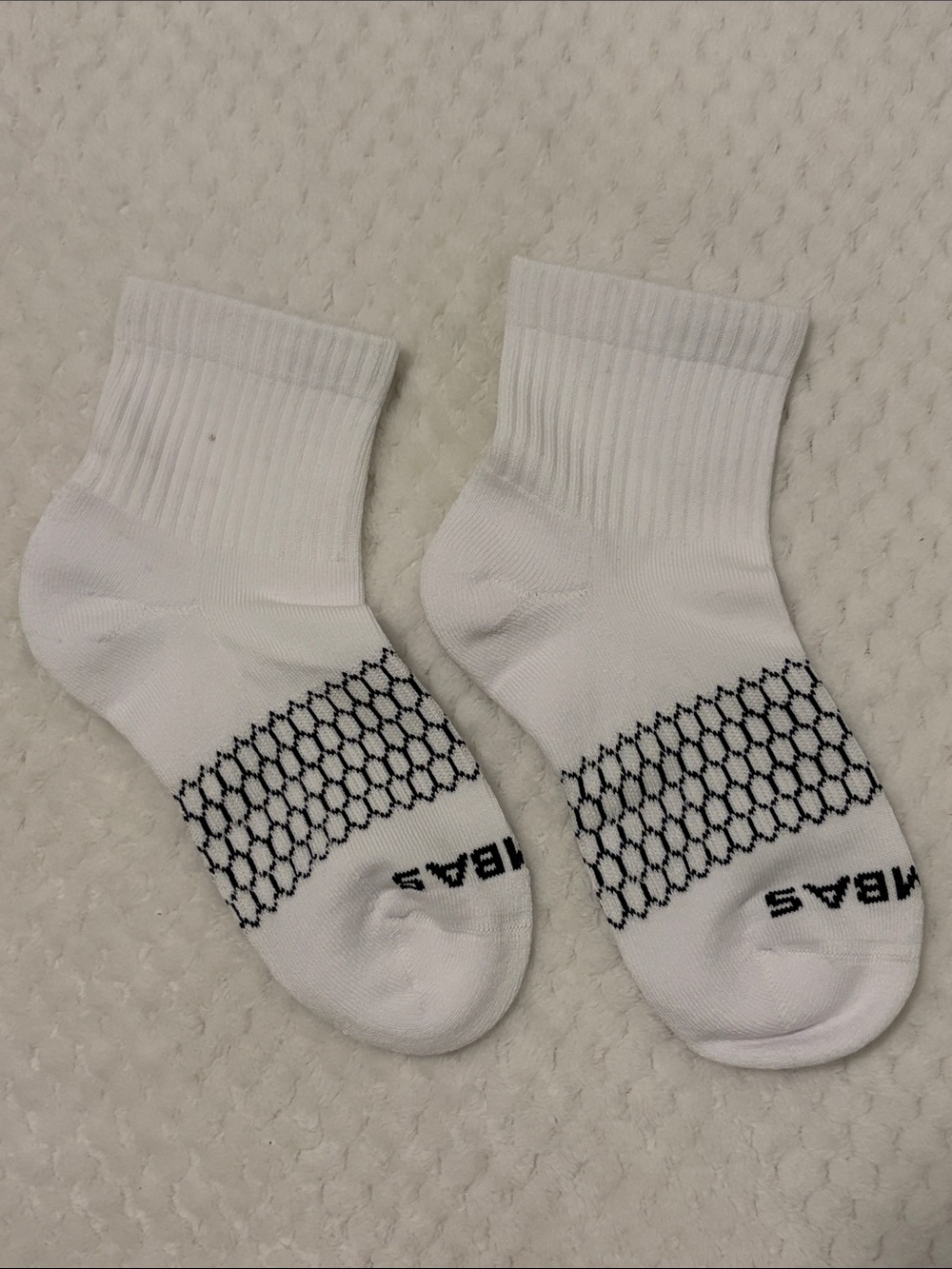 NWOT Bombas Women's White Quarter Cut Honeycomb Socks 1 Pair Small 4-7.5